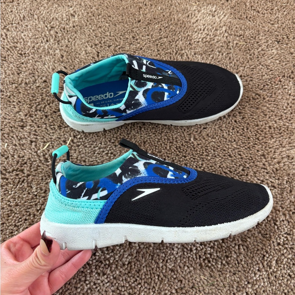 Speedo Kids Water Shoes - Black and Blue Pattern